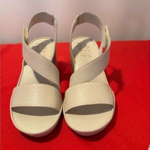 Naturalizer Women's White Sandals